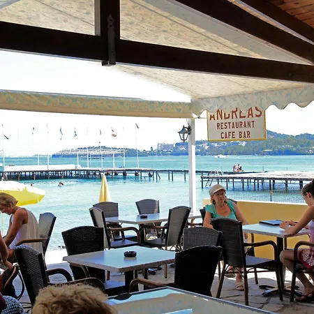 Andreas House ذيسْخا