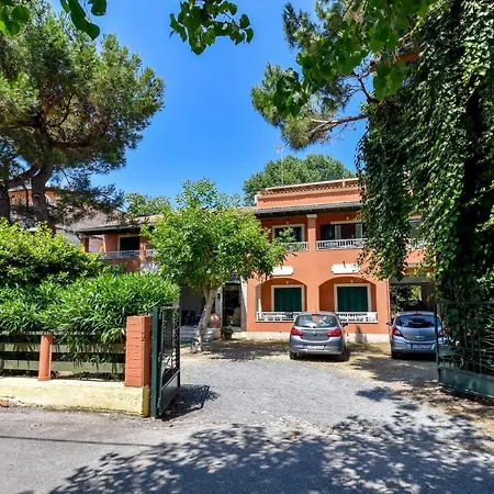 Andreas House מלון דירות דאסיה