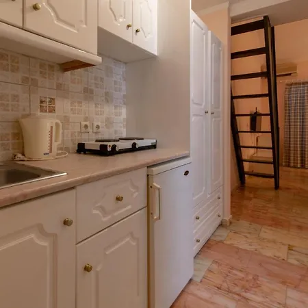 Andreas House 아파트호텔