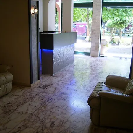 Ξενοδοχείο με διαμερίσματα Andreas House