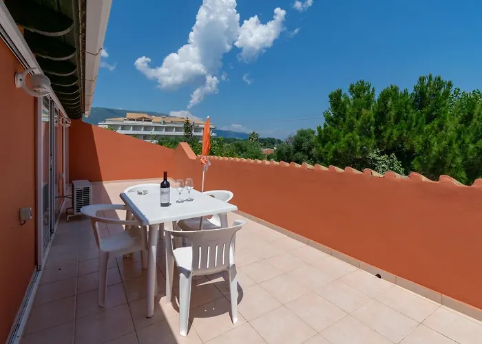 Andreas House 3*